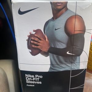 Nike dri fit sleeves
